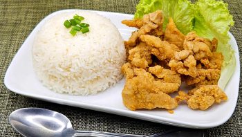Crispy-Popcorn-Chicken-with-Rice-香酥鸡饭